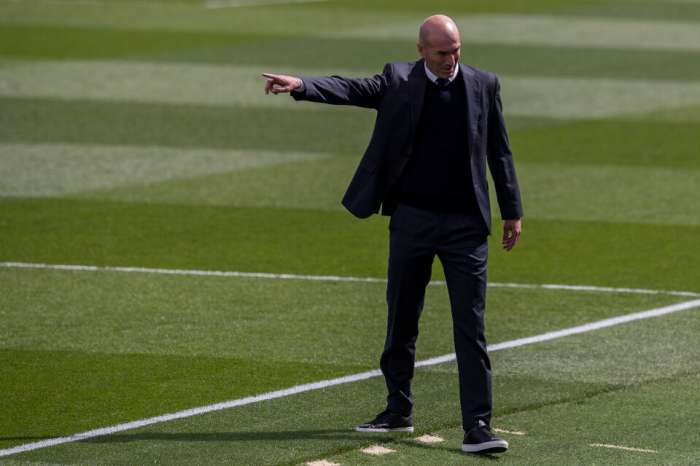 El próximo entrenador del PSG - Zinedine Zidane